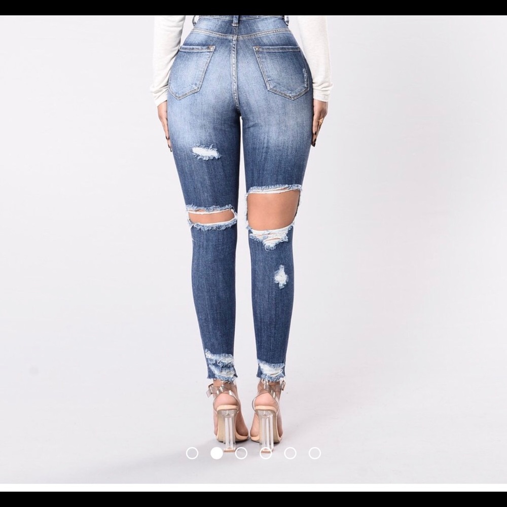 Fashion nova GET ME BODIED JEANS